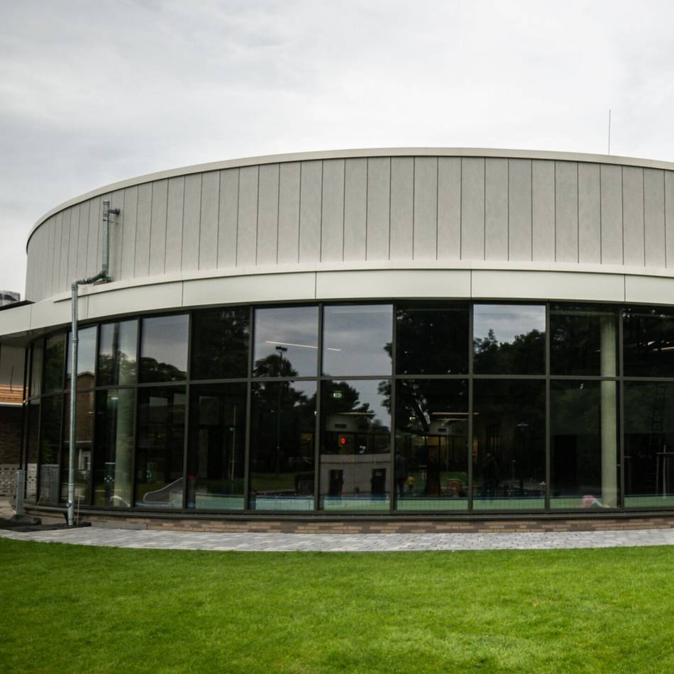 Infrarotkabine eröffnet: Neues Angebot zur Entspannung im Badehaus Benrath