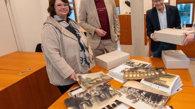 Wertvolle Spende in Dormagen: Hunderte alte Aufnahmen von Zons fürs Kreisarchiv