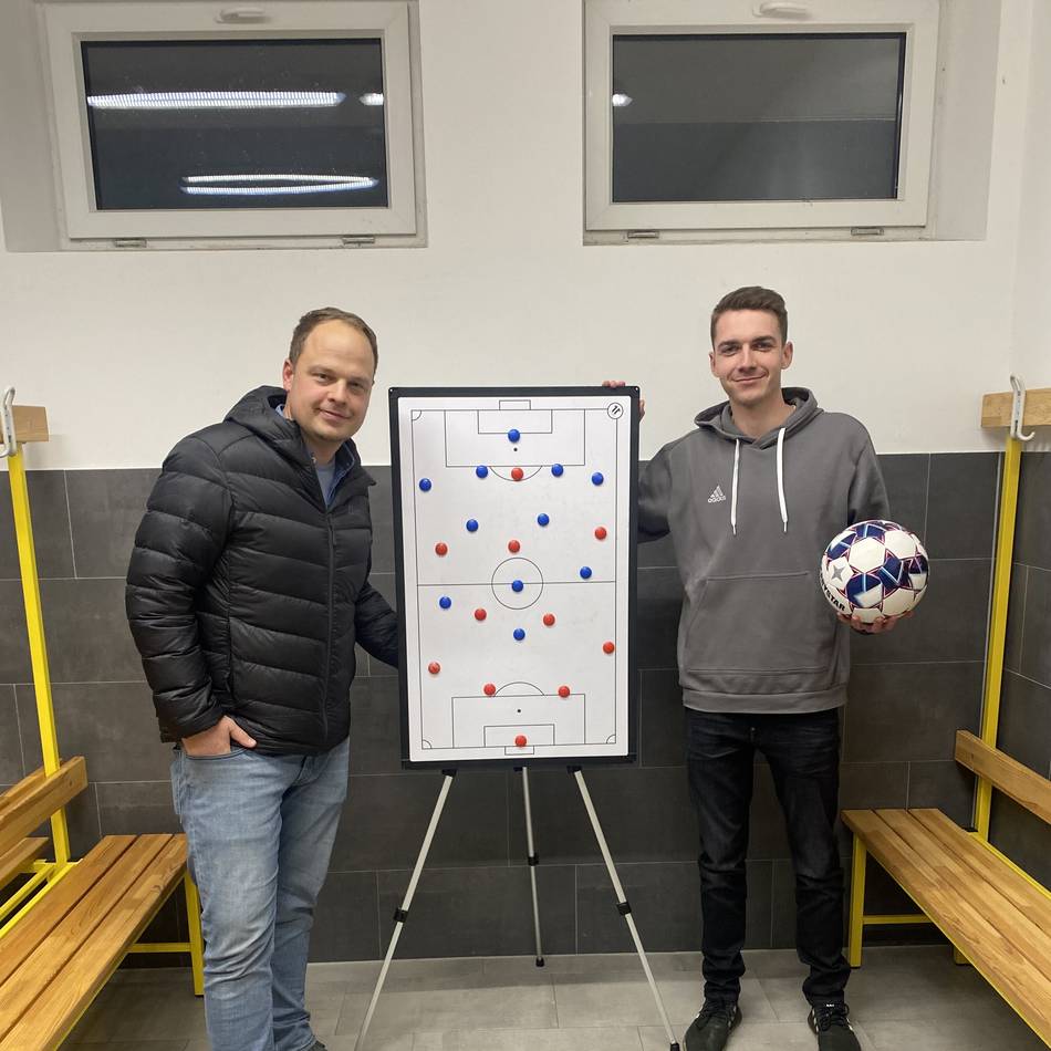 Kurz vor der Winterpause: Trainerduo verlängert vorzeitig bei Borussia Veen