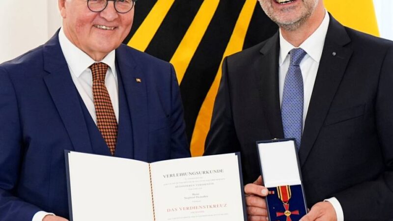 Präsident des Hilfswerks Action Medeor: Bundesverdienstkreuz für Siegfried Thomaßen