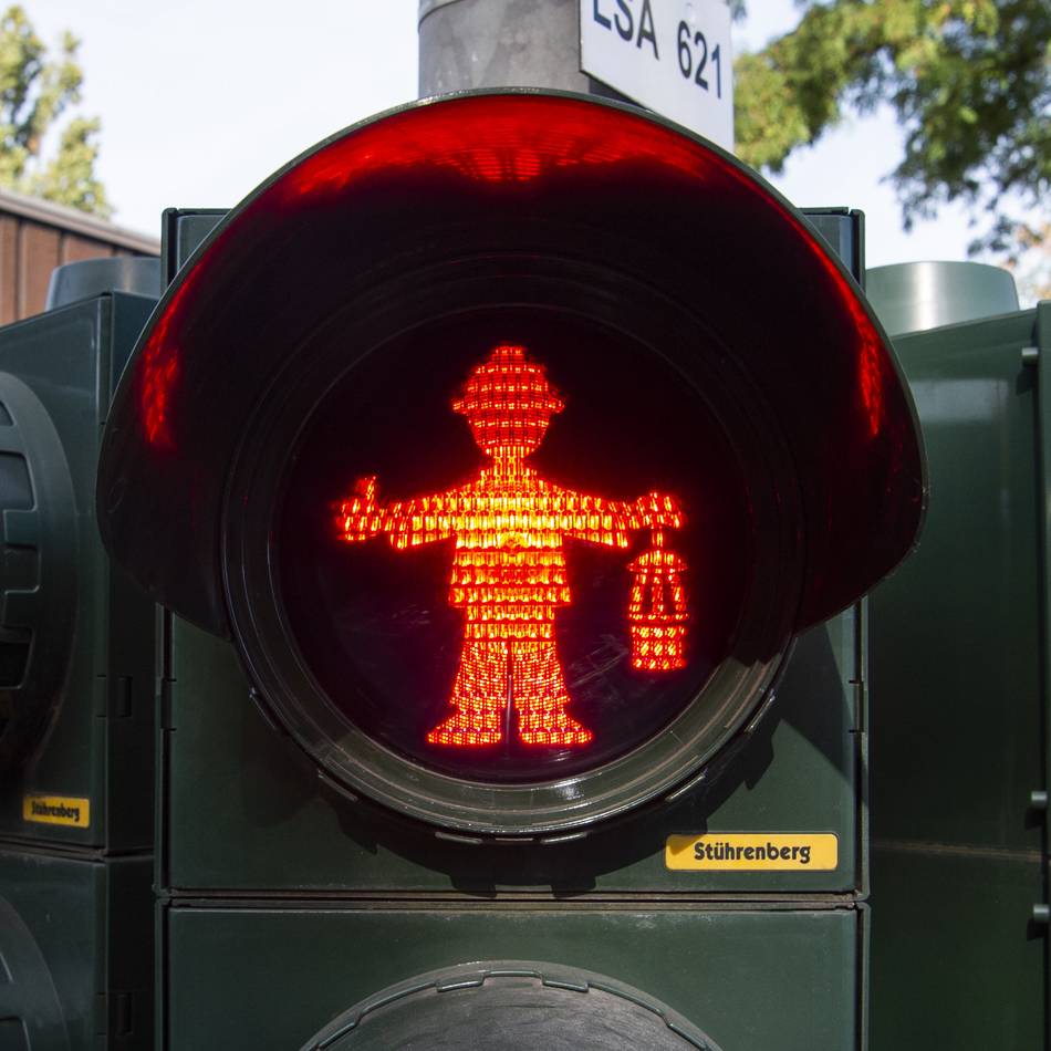 Fußgänger-Signal in Grevenbroich: Die Bergmann-Ampel wird zum Bürokratie-Akt
