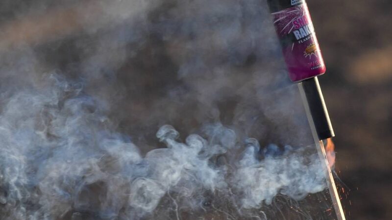 Feuerwehr Xanten gibt Tipps fürs Feuerwerk: „Raketen niemals aus der Hand starten“