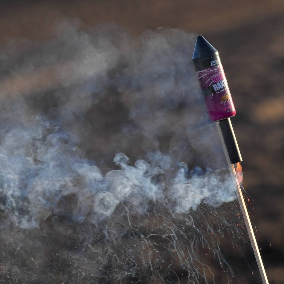 Feuerwehr Xanten gibt Tipps fürs Feuerwerk: „Raketen niemals aus der Hand starten“