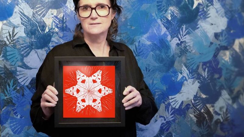 Dritter Advent in Hückeswagen: Nicole Elsenbach mit „Licht, Form, Farbe“