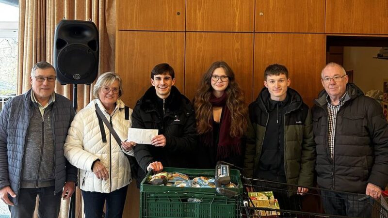 In der Adventszeit: Junge Union Alpen sammelt erfolgreich für die Tafel