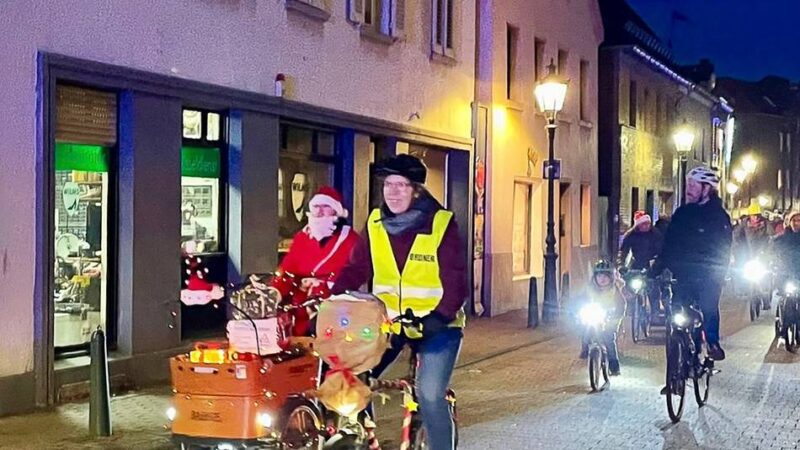 Fahrradaktion in Korschenbroich: Gute Laune beim Adventsradeln des ADFC