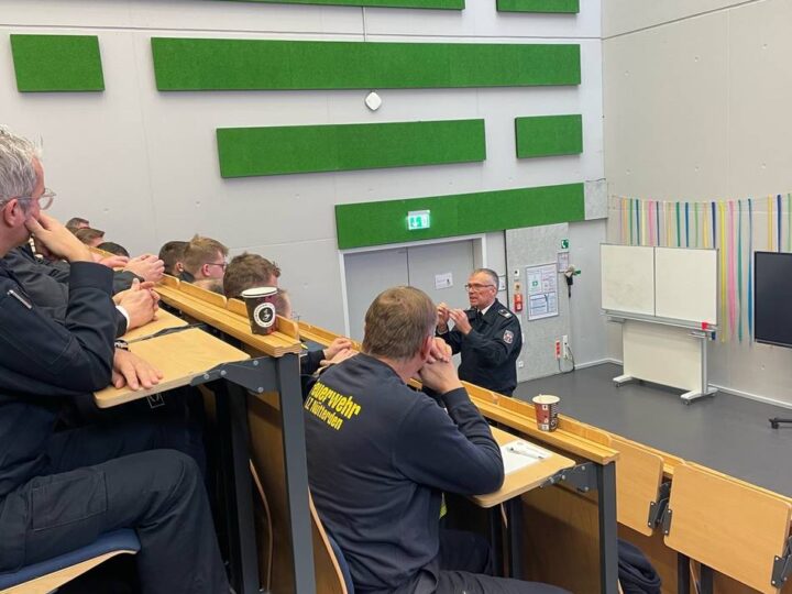 Votrag in Kleve: Rechtssicherheit im Einsatz: Was darf die Feuerwehr und was nicht?
