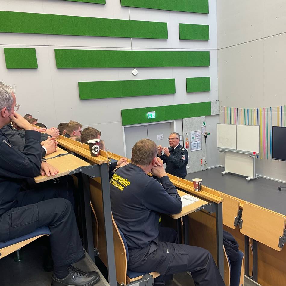 Votrag in Kleve: Rechtssicherheit im Einsatz: Was darf die Feuerwehr und was nicht?