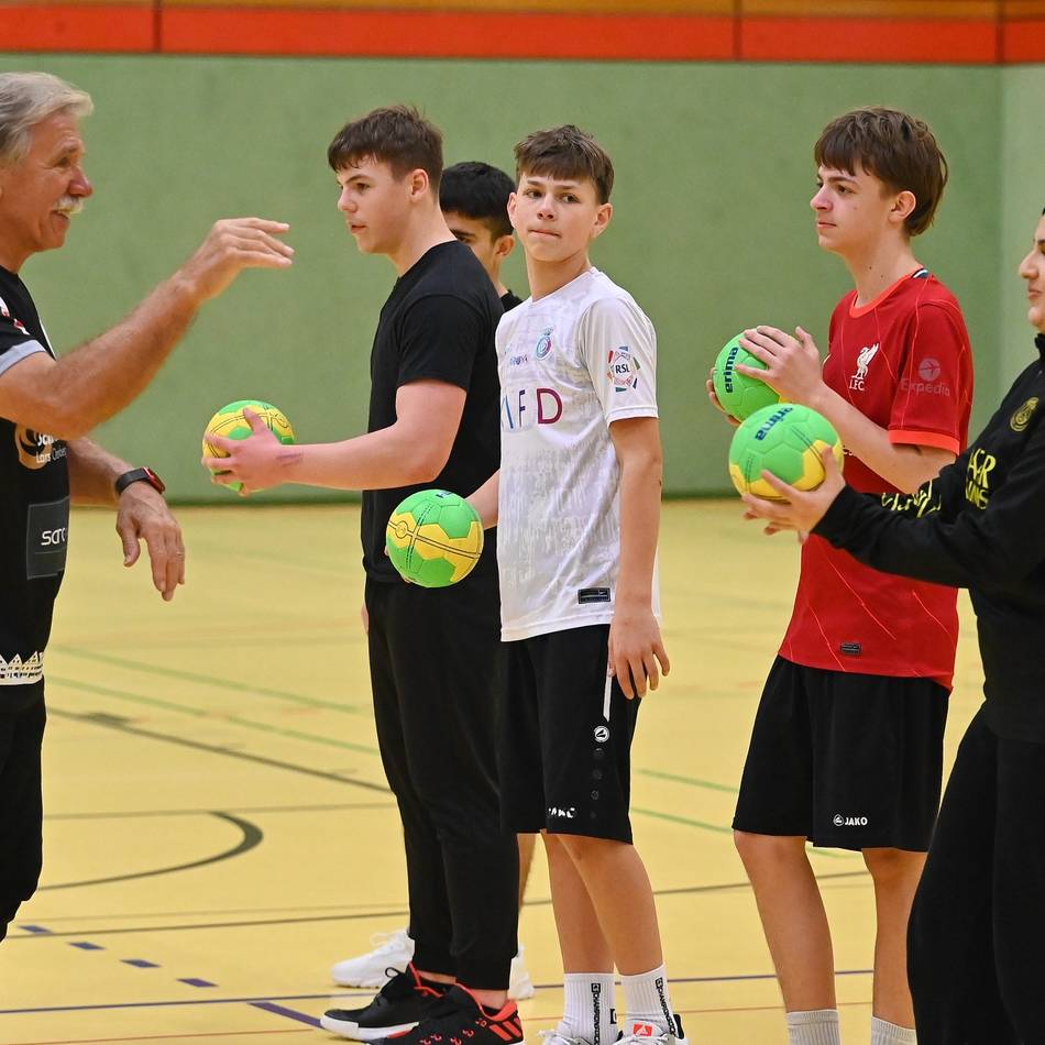 Projekt der Hückeswagener Montanusschule: Wenn Handball attraktiver ist als Zocken
