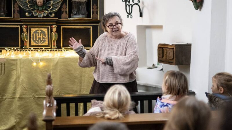St.-Antoniuskapelle in Neuss: Eine Märchenandacht in der Adventszeit