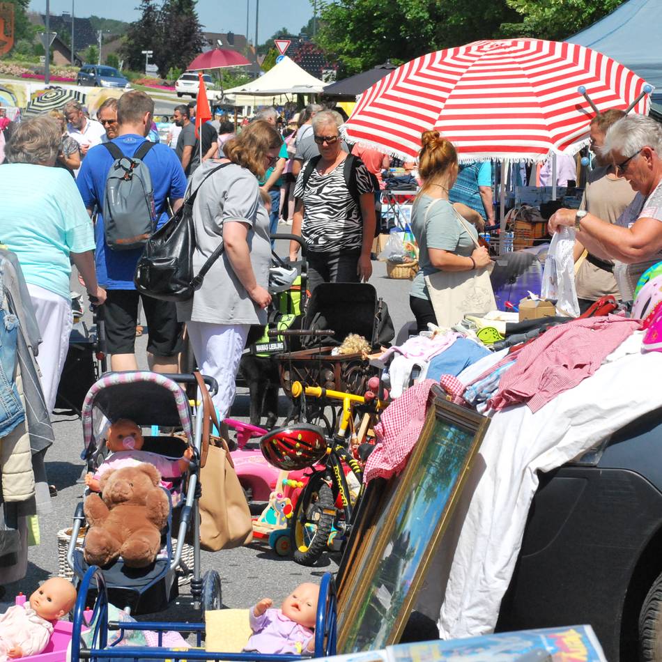 Alte Ladestraße und Schützenplatz in Hückeswagen: Termine für Trödelmärkte 2026