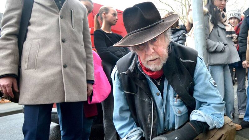 Neue Erinnerungen an ermordete Juden aus Neuss: „Man stolpert mit dem Kopf und mit dem Herzen“