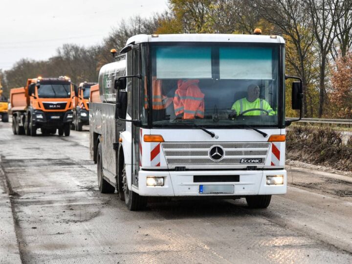 Die ersten 50 Tage Sperrung: A59 – Zusatz-Baustellen bringen Bürger auf den Baum