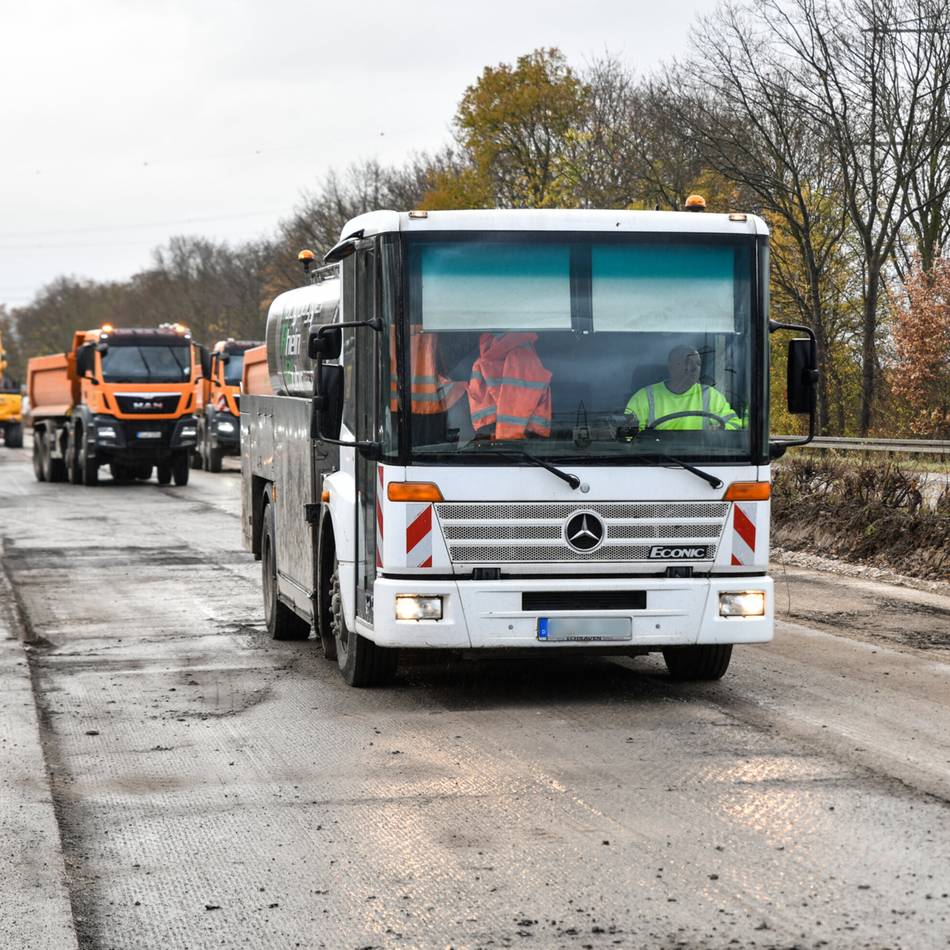 Die ersten 50 Tage Sperrung: A59 – Zusatz-Baustellen bringen Bürger auf den Baum