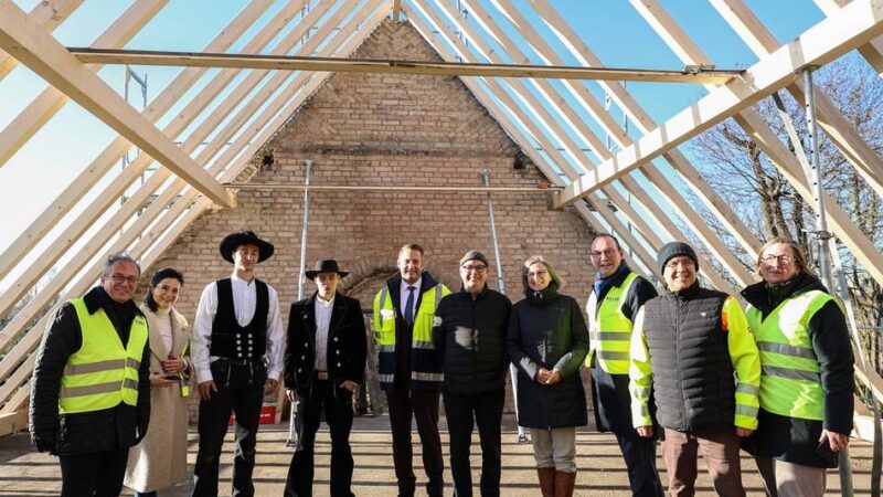 Richtfest im Hammfeldhof der Laga Neuss: „Wir zeigen vielen Neussern, was sie noch nie gesehen haben“