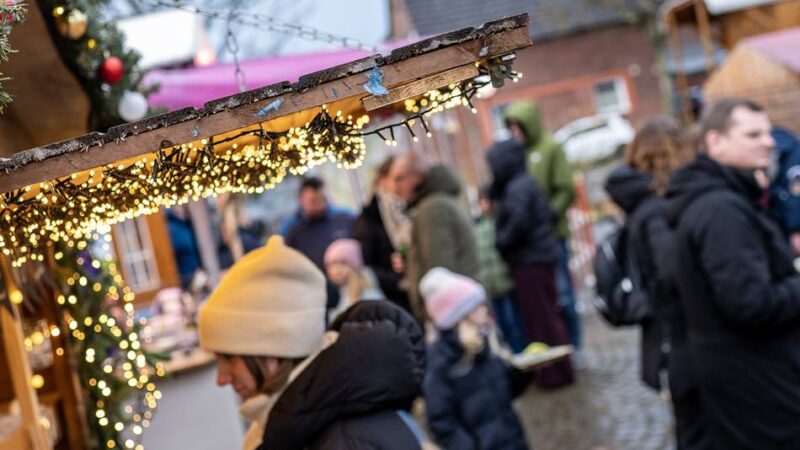 Weihnachtsmarkt in Holzbüttgen: „Das ist ein sehr schöner Weihnachtsmarkt“