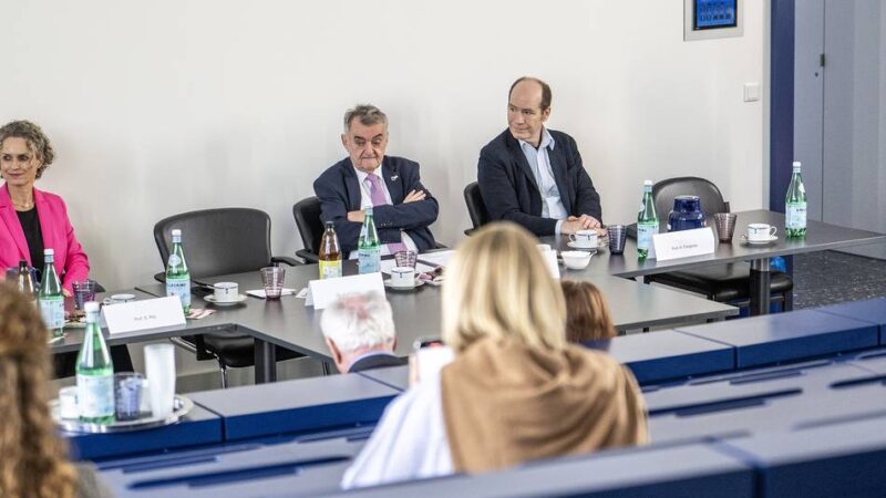 Neue Stiftung in Düsseldorf: „Wir haben miterlebt, wie drei Säuglinge nach einem Schütteltrauma gestorben sind“