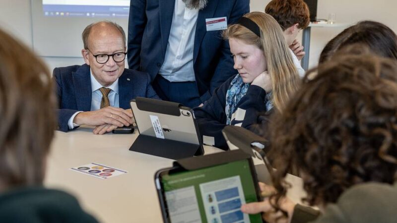 Politische Bildung in Düsseldorf: „Landtags-Missionen“ starten an der Lore-Lorentz-Schule