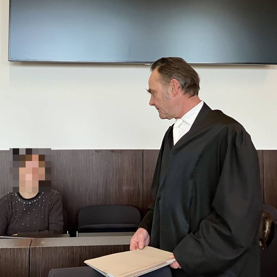 Am Flguhafen Düsseldorf: Mit fast 90 Kilo Marihuana im Koffer erwischt – 42-Jährige muss in Haft