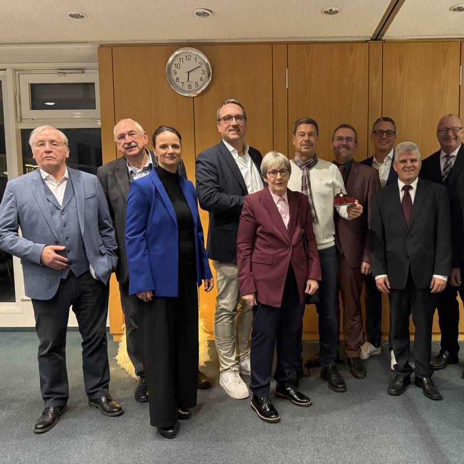 Würdigung von langjährigem Einsatz: Dormagen ehrt Ratsmitglieder und Ehrenamt