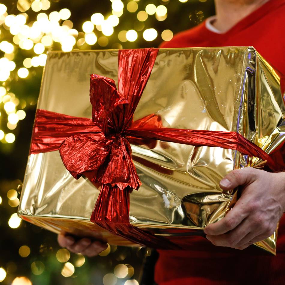 „Das perfekte Geschenk“: Eine Komödie mit Heißluftfritteuse und Eierlikör