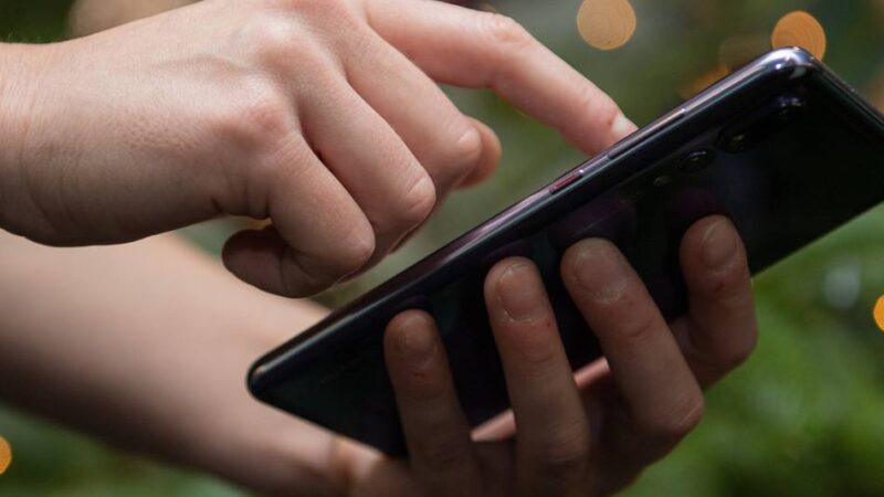 Tipps von der Medienexpertin aus Neuss: Das erste Smartphone fürs Kind – das sollten Eltern beachten