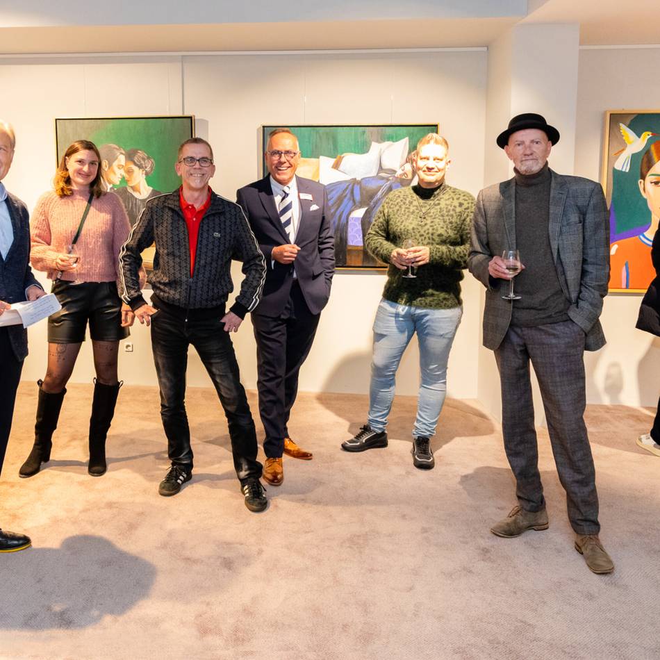 „Botschaft der Künste“ in Erkelenz: Beeindruckende Kunst im Küchenmarkt