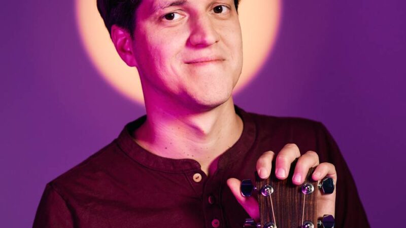 Konzert in Mönchengladbach: Liedermacher Falk spielt Programm „Unverschämt“