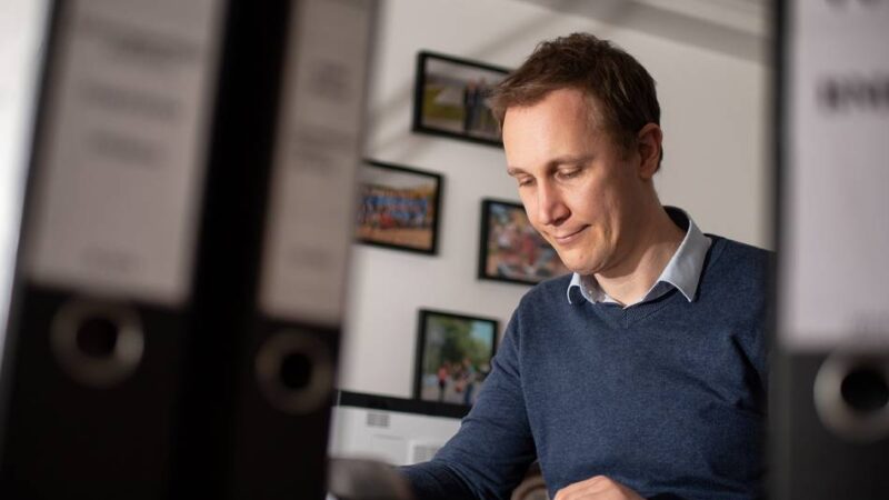 Jahresabschluss 2024 beschlossen: Monheimer Rat verweigert Ex-Bürgermeister Zimmermann die Entlastung