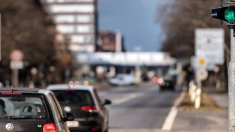 Zwischen Leverkusen und Köln: Sanierung des Geh- und Radwegs an der B8 endet