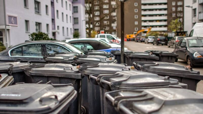 Müll wird teurer: Monheim senkt Gebühren für Abwasser und Straßenreinigung