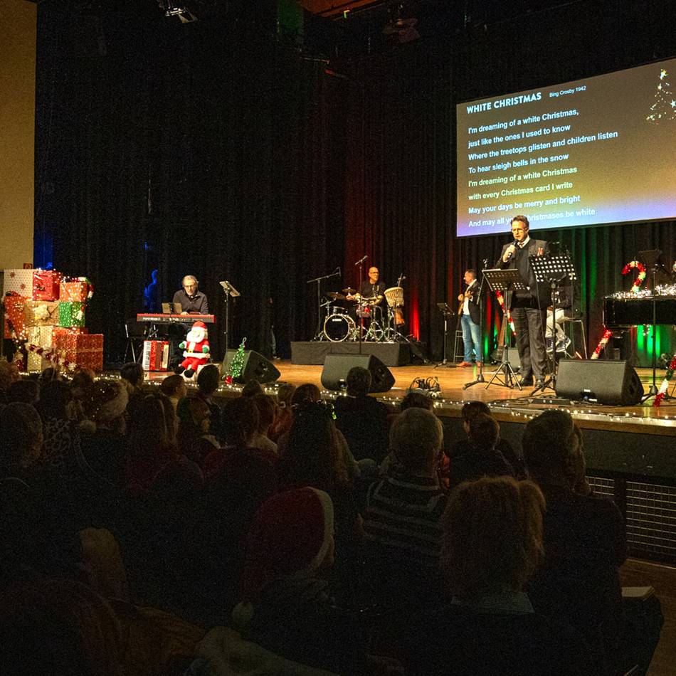 Erkelenzer Weihnachts(mit)singen in der Stadthalle: „So schön wars noch nie“