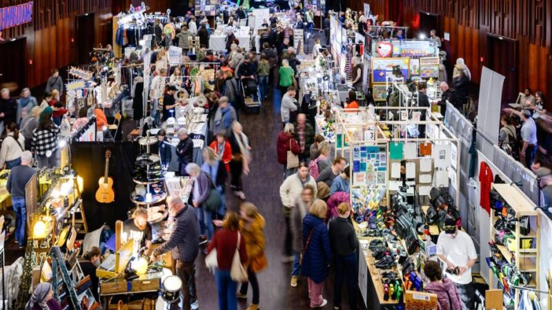 Kreativ und urban in Mönchengladbach: Mit dem Claus-Markt 2025 unterwegs in unendlichen Weiten