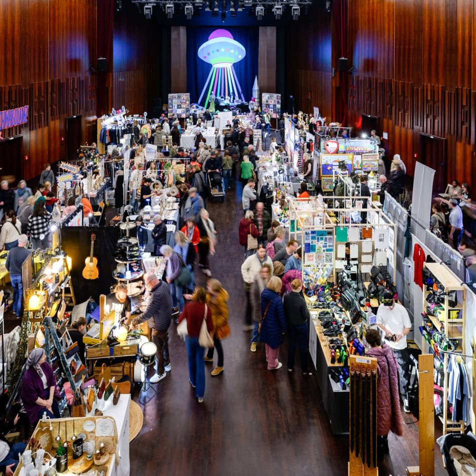 Kreativ und urban in Mönchengladbach: Mit dem Claus-Markt 2025 unterwegs in unendlichen Weiten