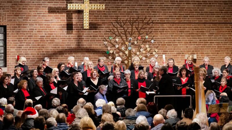 Konzert in der Kirche St. Martin: Langenfelder Frauenchor sorgt für einen Hauch von Weihnacht
