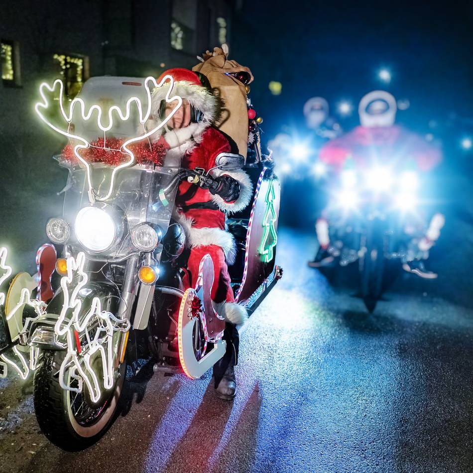 „Unlimited Chapter“: Weihnachtlicher Biker-Besuch am Langenfelder Weihnachtshaus