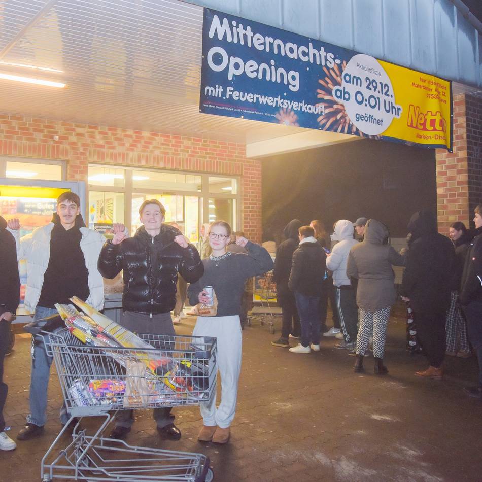Drei Tage Ausnahmezustand: Mitternachts-Ansturm auf Feuerwerk in Kleve – „Wir sind die Ersten“