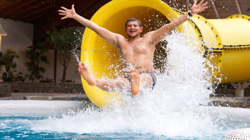 Stadt will sich für Förderprogramm bewerben: Millionenstarker Geldregen für Hildens Schwimmbäder?