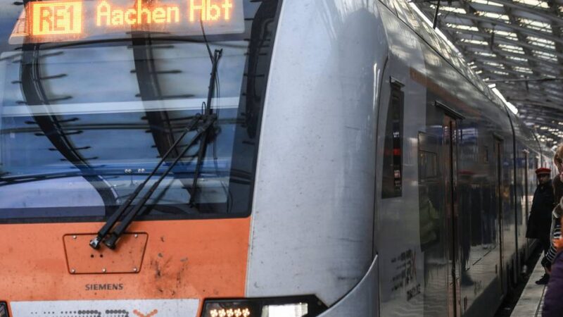 Umleitung über Leverkusen-Opladen: Oberleitungsstörung sorgt für massive Bahn-Probleme