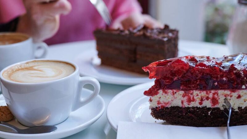 Kaffeetafel für Alleinlebende: Niemand muss in Dormagen alleine Weihnachten feiern