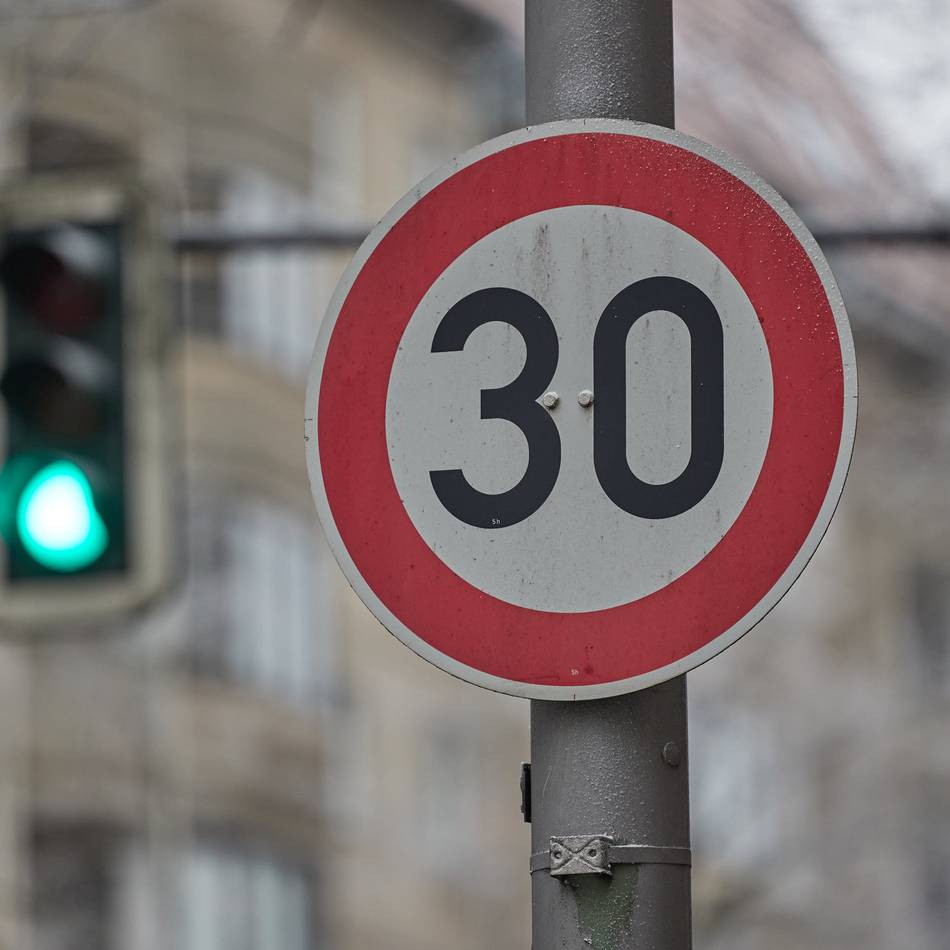 Nach tödlichem Unfall auf L 387: Brüggen bremst von 70 auf 30 Stundenkilometer