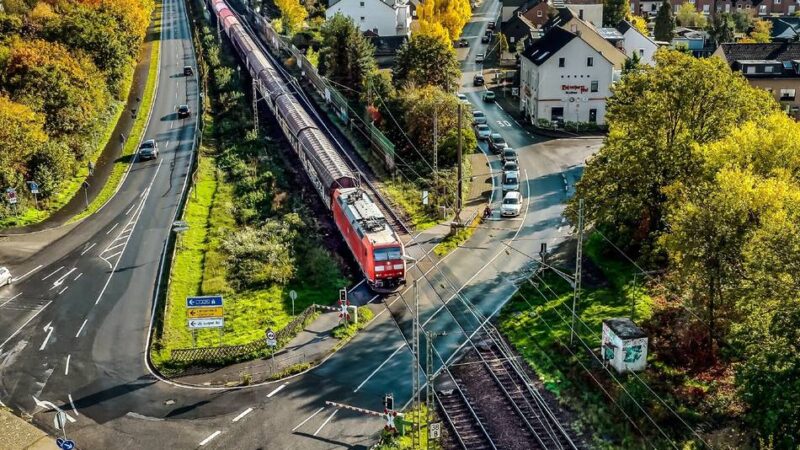 Kaiserstraße in Langenfeld: Deutsche Bahn tritt jetzt für Straßenbrücke ein