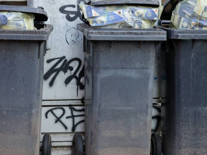 Gebühren in Alpen: Müllabfuhr wird teuer, Abwasser günstiger