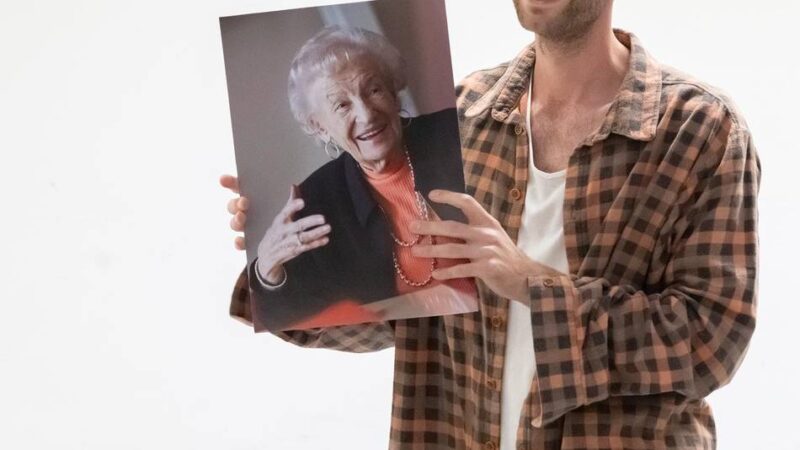 Ein Stück für die Schulen in Krefeld und Mönchengladbach: Wie geht es weiter, wenn die Überlebenden nicht mehr da sind?