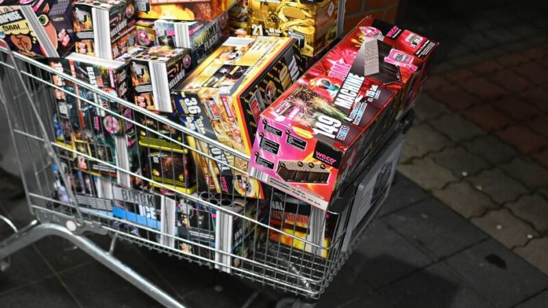 Montag geht’s los: Start von Feuerwerksverkauf in Düsseldorf – „Gefahr wird häufig unterschätzt“