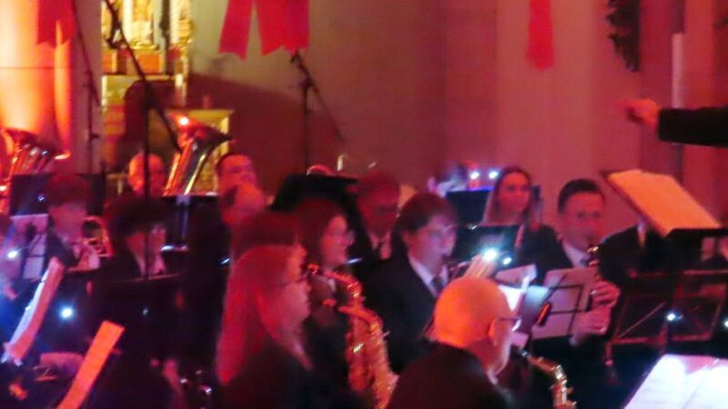 Weihnachtskonzert des Musikvereins: Akustischer und optischer Genuss in Hinsbeck