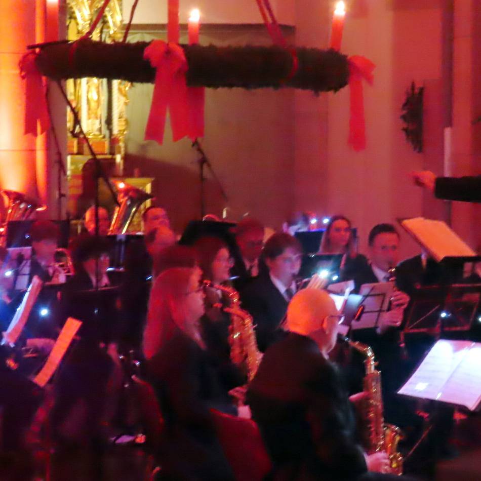 Weihnachtskonzert des Musikvereins: Akustischer und optischer Genuss in Hinsbeck