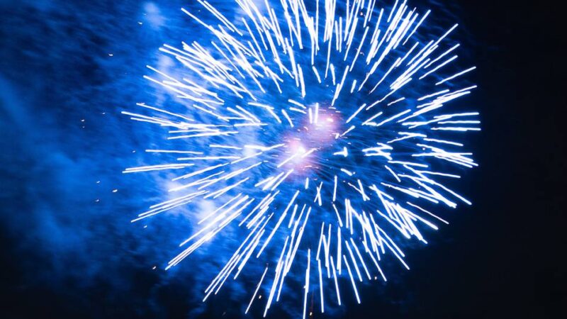 Ein Neusser und sein Feuerwerk: Der Countdown für den Pyrotechniker läuft