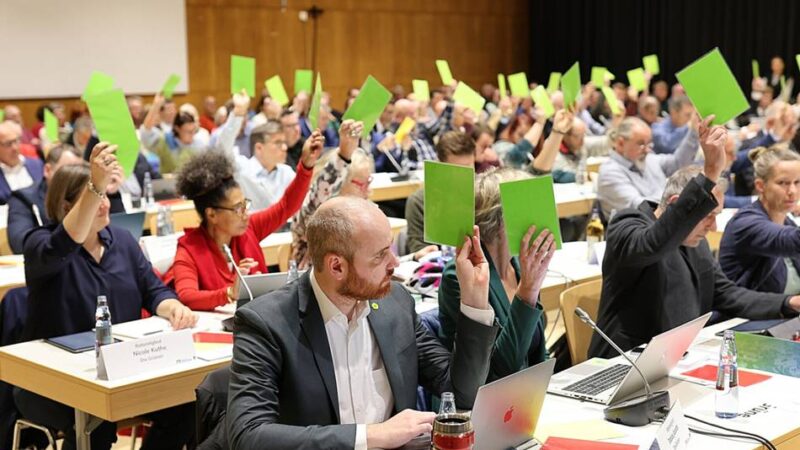 Letzte Ratssitzung des Jahres in Mettmann: Politik soll Erklärung gegen Gewalt unterzeichnen