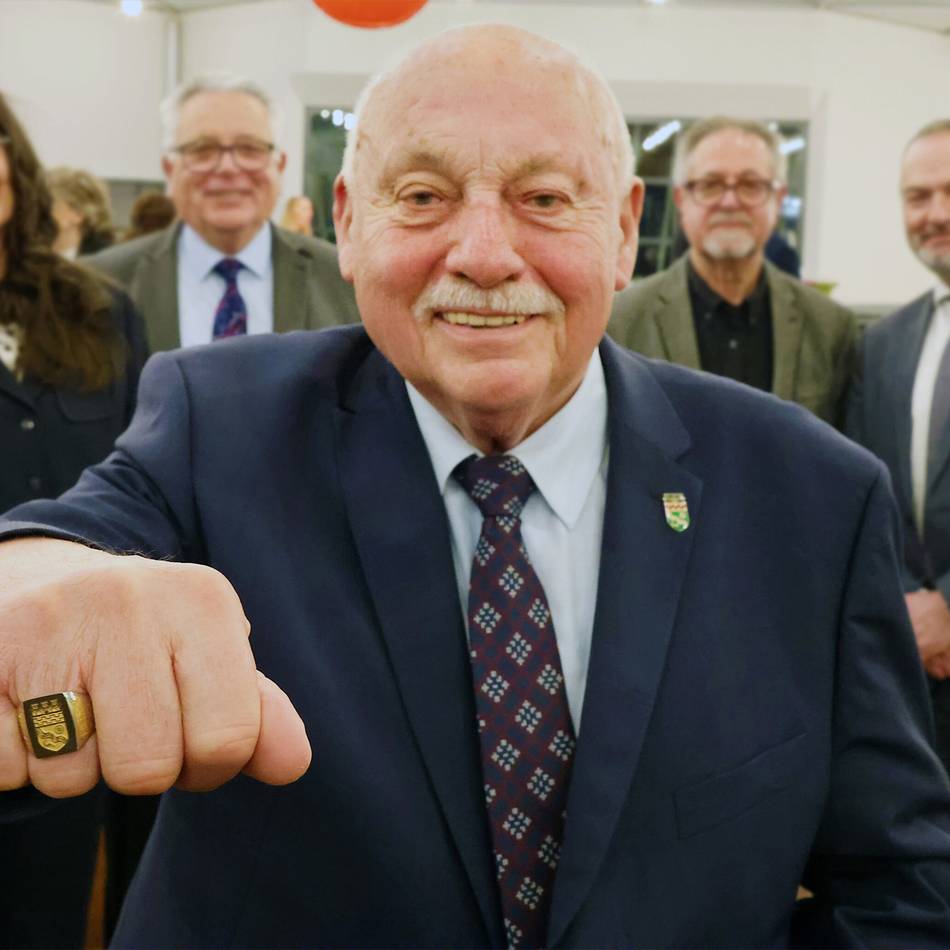 Ehrung in Hilden: Wappenring in Gold für Norbert Schreier